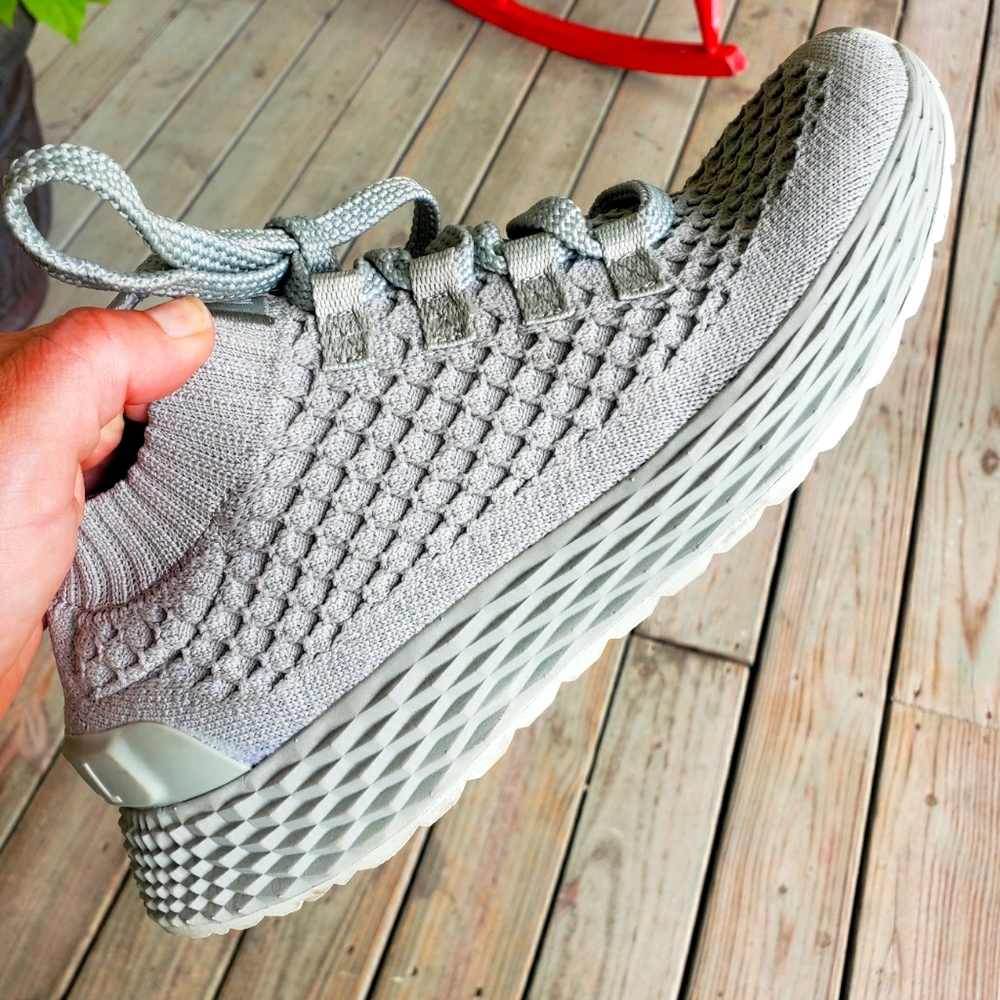 Women’s nobull knit runner athletic training shoes size 7.5